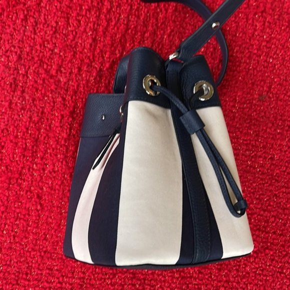 Kate Spade Marti Small Bucket Bag Even Stripe Blazer Blue - Picture 4 of 16